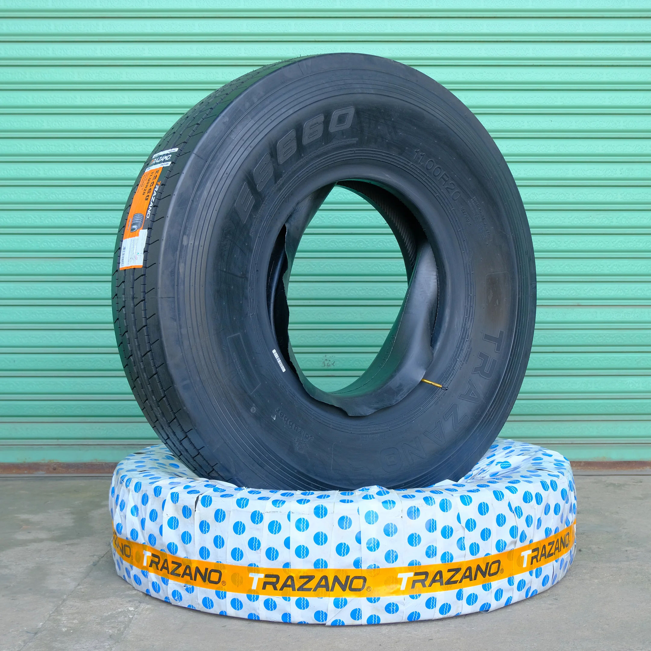 ES660 11.00R20