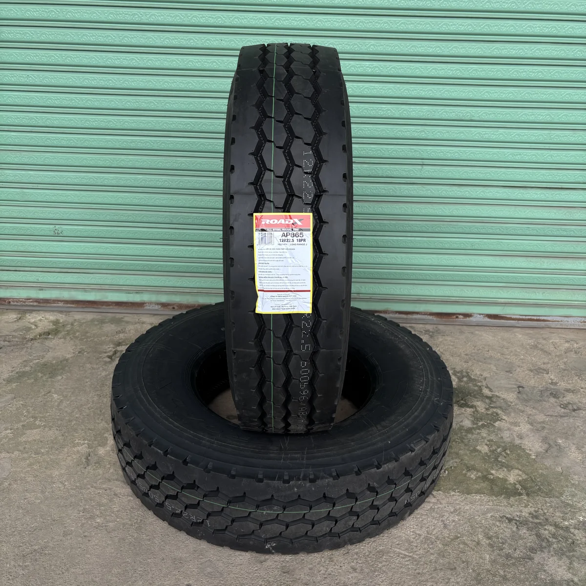 AP865 12R22.5