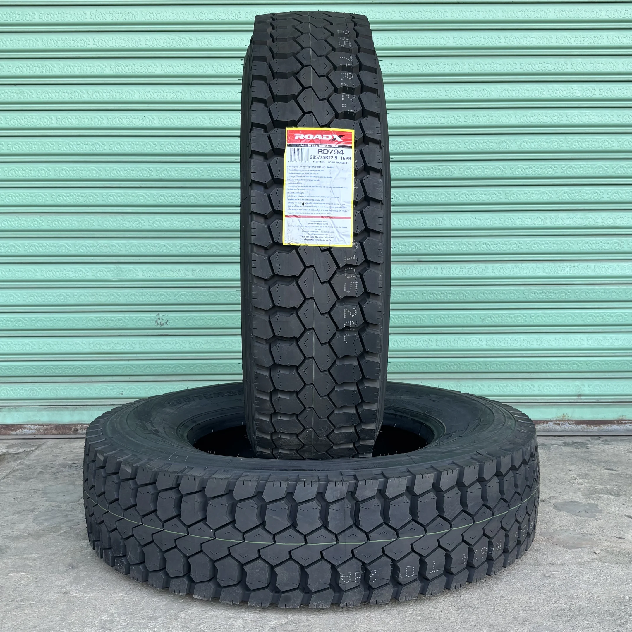 RD794 295/75R22.5